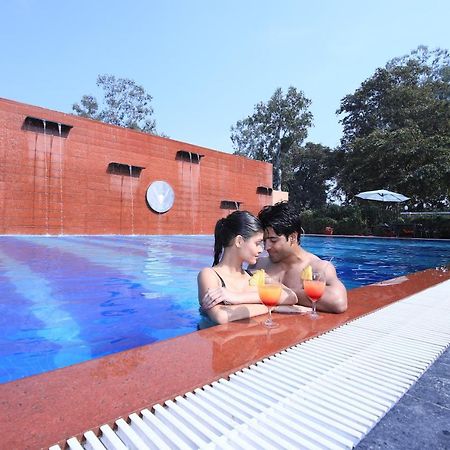 מלון Kashipur Aveo By Amatra, Gateway To Corbett מראה חיצוני תמונה