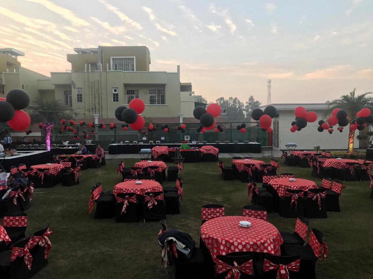 מלון Kashipur Aveo By Amatra, Gateway To Corbett מראה חיצוני תמונה